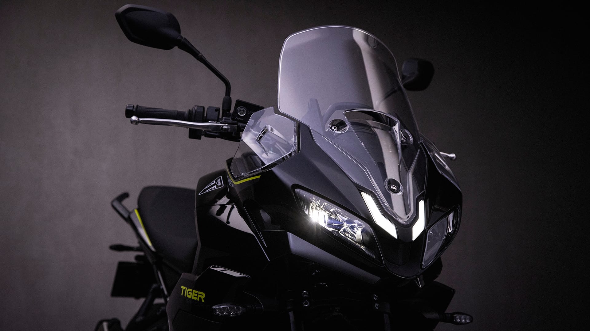 Triumph tiger 800 on road price 2025